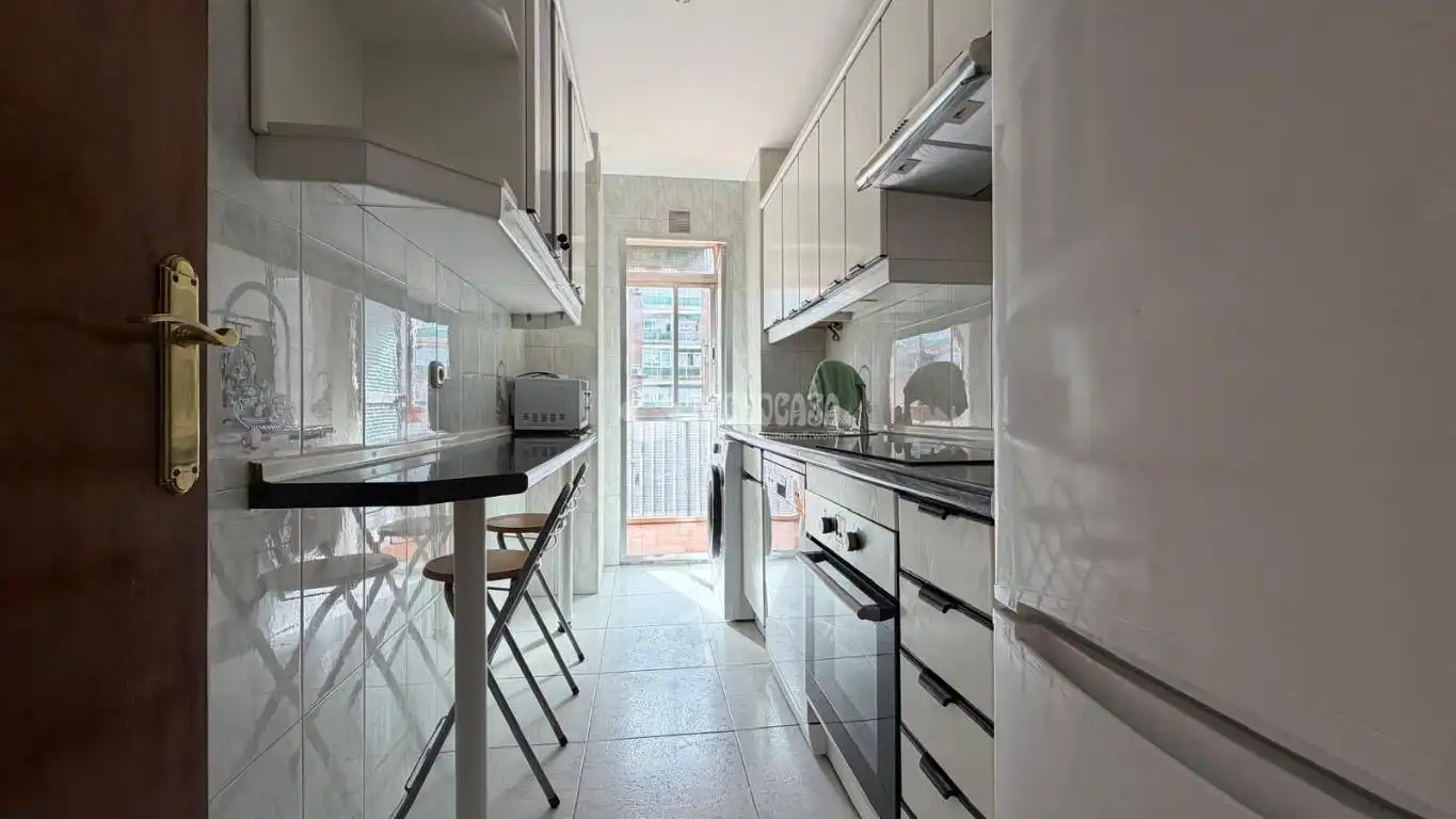 Cocina de Piso de alquiler en Fuencarral - El Pardo