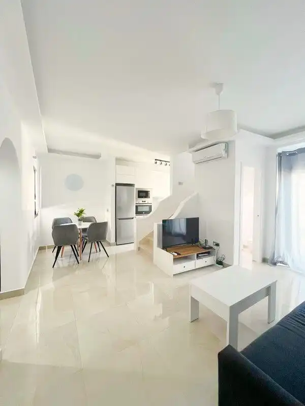 Sala de estar de Casa adosada en venta en San Miguel de Abona con Aire acondicionado, Jardín privado y Terraza