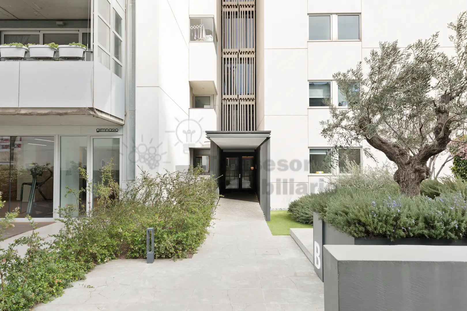 Vista exterior de Piso en venta en Barcelona con Aire acondicionado, Calefacción y Jardín privado