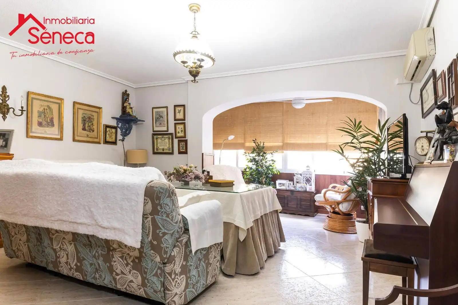 Living room of Flat for sale in Córdoba  with Air Conditioner, Heating and Terrace