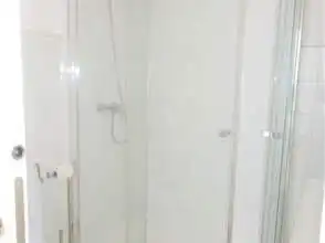 Bany de Pis de lloguer en Gijón  amb Calefacció, Parquet i Moblat