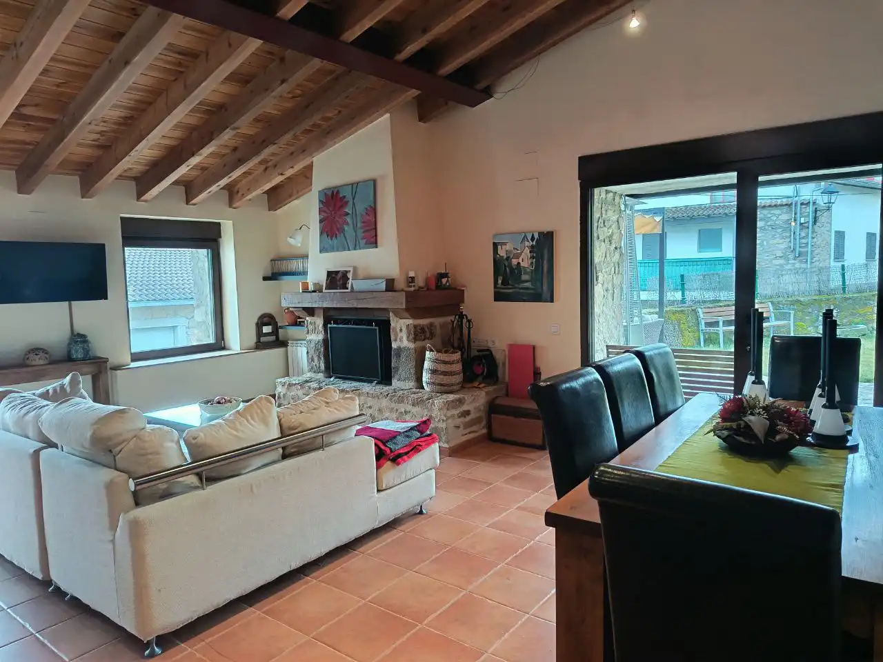 Sala d'estar de Casa o xalet en venda en Solana de Ávila amb Calefacció i Moblat