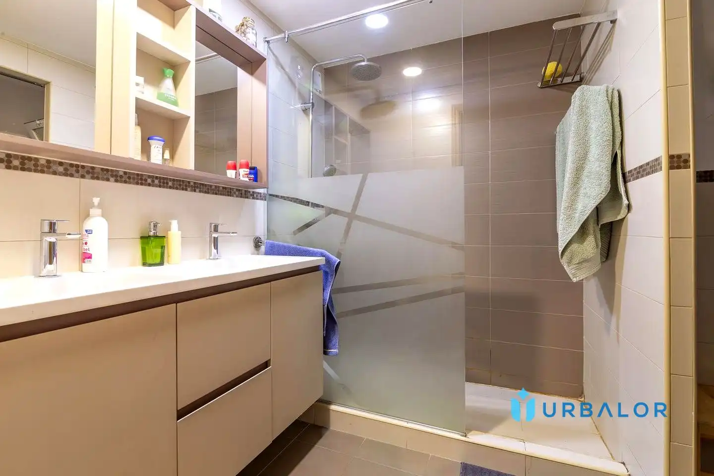 Baño de Dúplex en venta en Alcorcón con Aire acondicionado, Calefacción y Parquet
