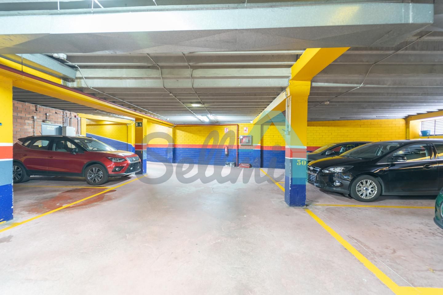 Aparcament de Garatge en venda en Oviedo 