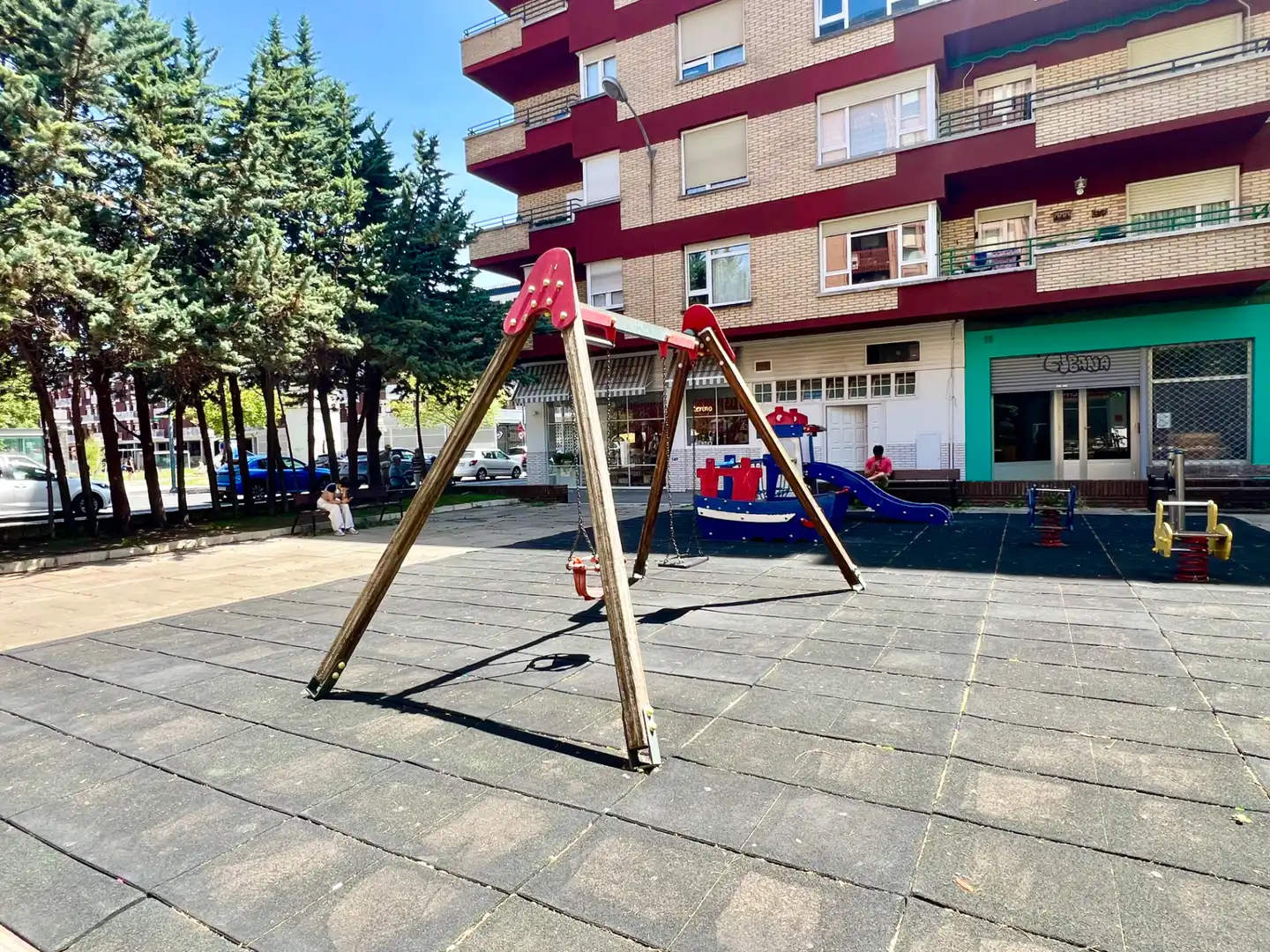 Aparcament de Pis en venda en Vitoria - Gasteiz amb Calefacció, Terrassa i Traster