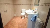 Bathroom of House or chalet for sale in San Millán / Donemiliaga  with Air Conditioner and Terrace