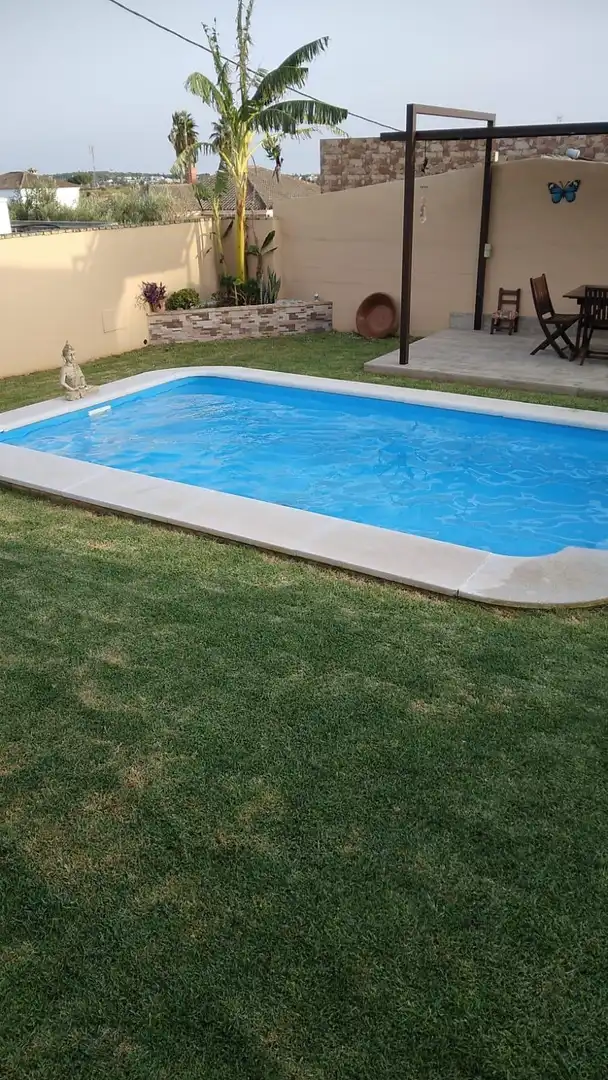 Piscina de Casa o chalet de alquiler en Chiclana de la Frontera con Aire acondicionado, Jardín privado y Piscina