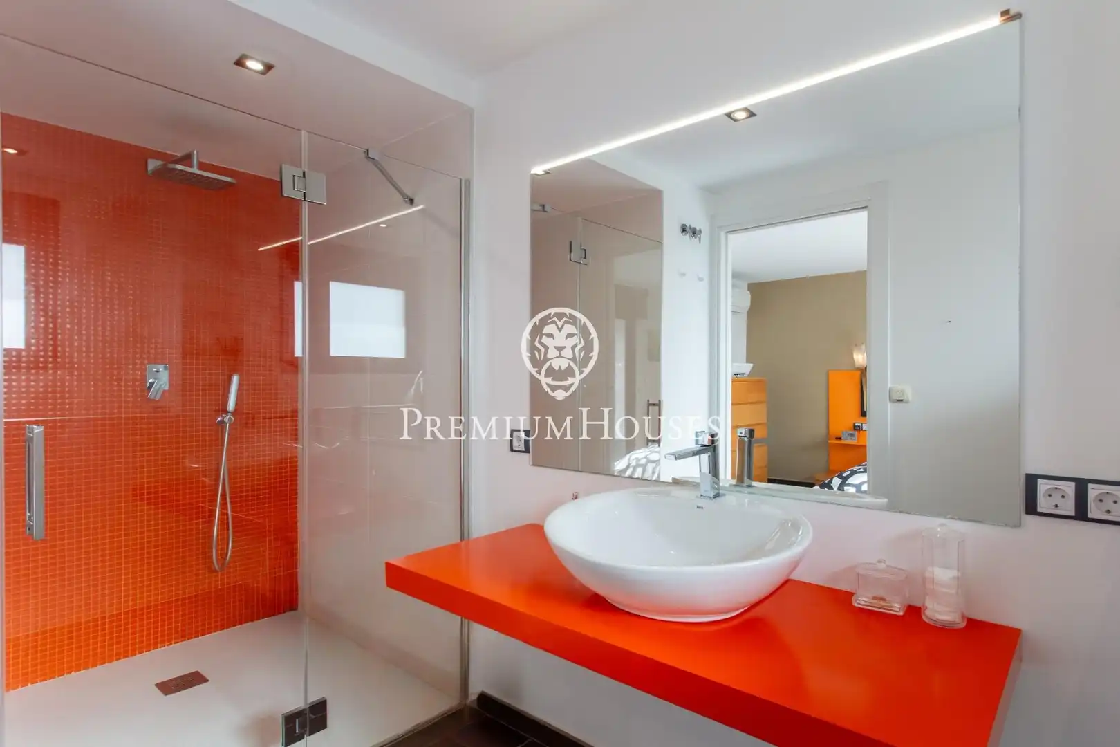 Bathroom of Houses for rent in Cabrils  with Air Conditioner, Heating and Private garden