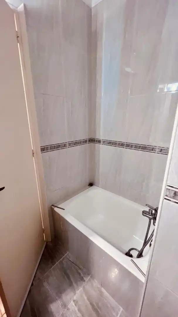 Piso con terraza en venta en Carrer de l'Església, imagen 3