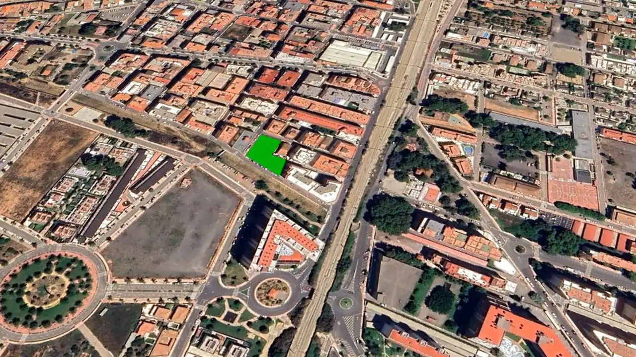Terreny residencial en venda a Carrer de Ferran d'Antequera 2, imagen 2