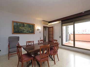 Àtic amb balcó en venda a Santa Eulàlia
