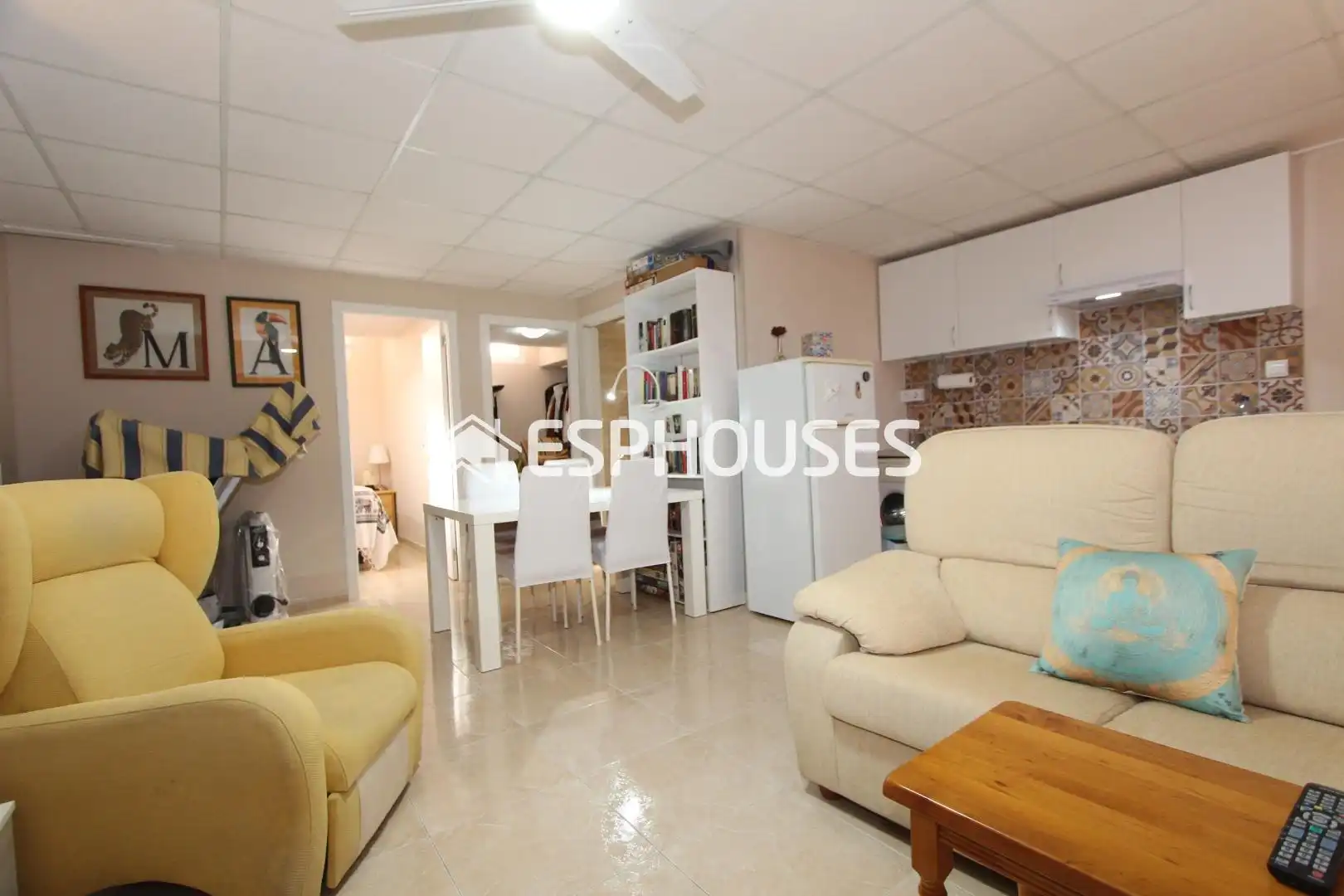 Flat for sale in Guardamar del Segura  with Air Conditioner, Terrace and Storage room