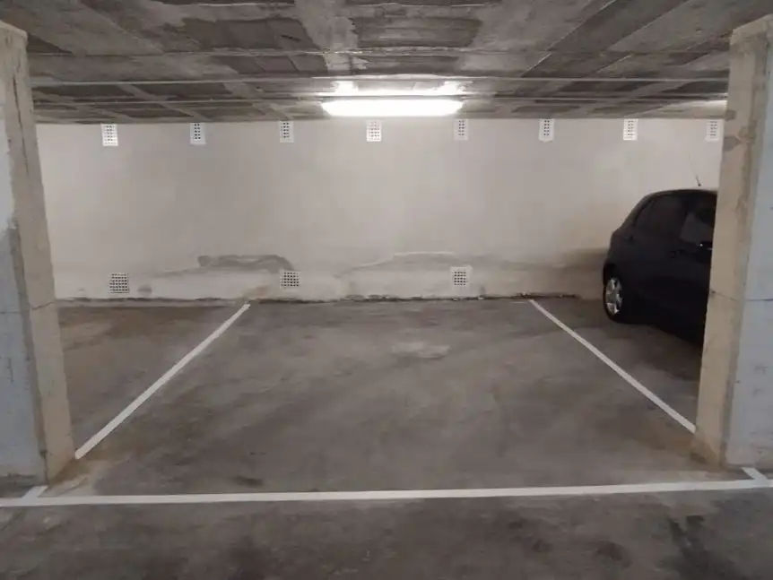 Parkplatz von Garage zur Miete in Manresa