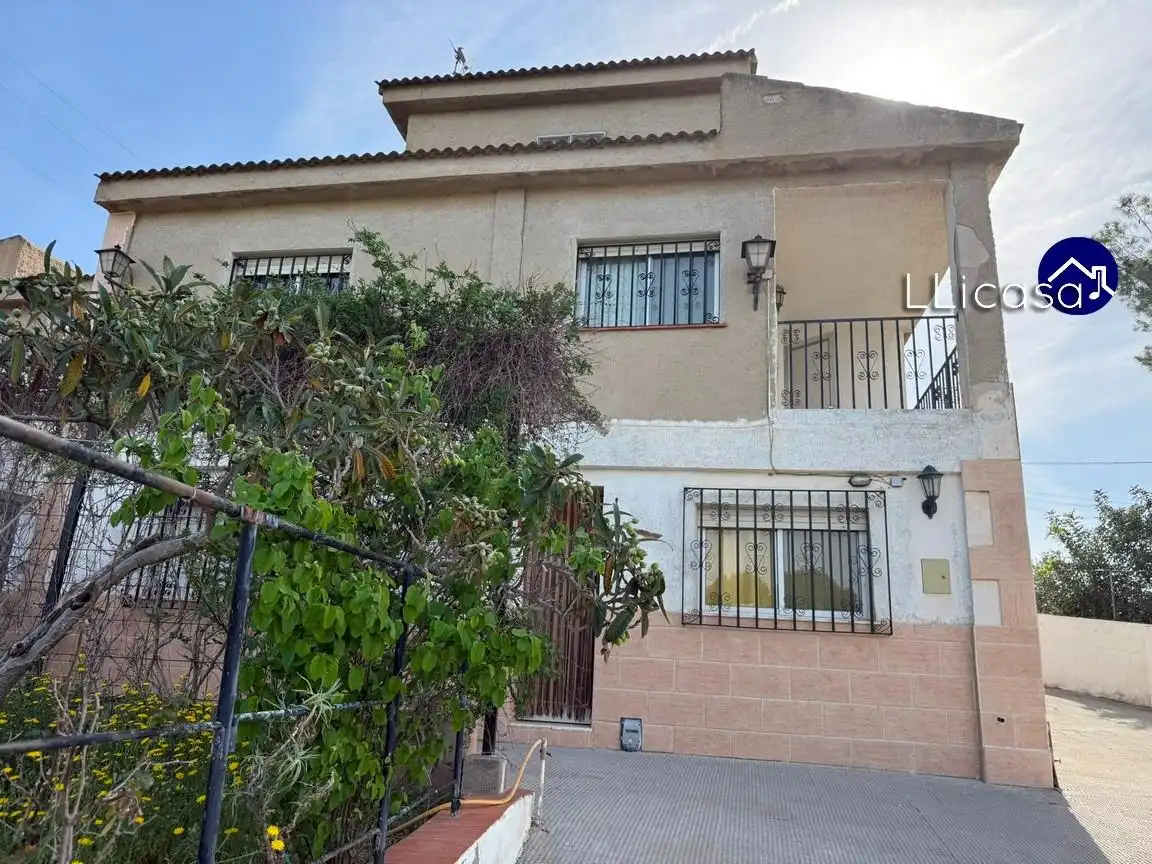 Vista exterior de Casa o chalet en venta en Llíria con Jardín privado, Terraza y Trastero