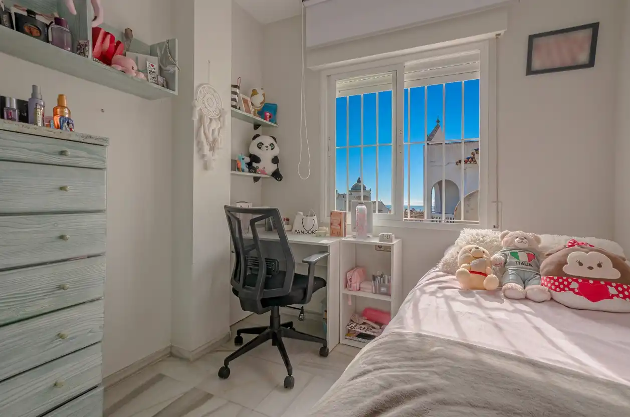 Schlafzimmer von Wohnung zum Verkauf in Rincón de la Victoria mit Terrasse, Abstellraum und Gemeinschaftspool