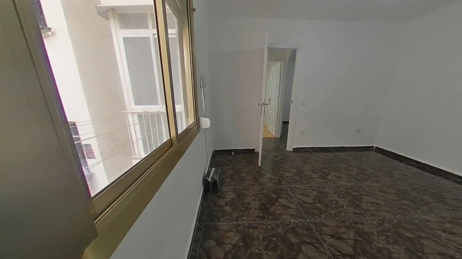 Piso en venta en L'Hospitalet de Llobregat con Calefacción y Amueblado