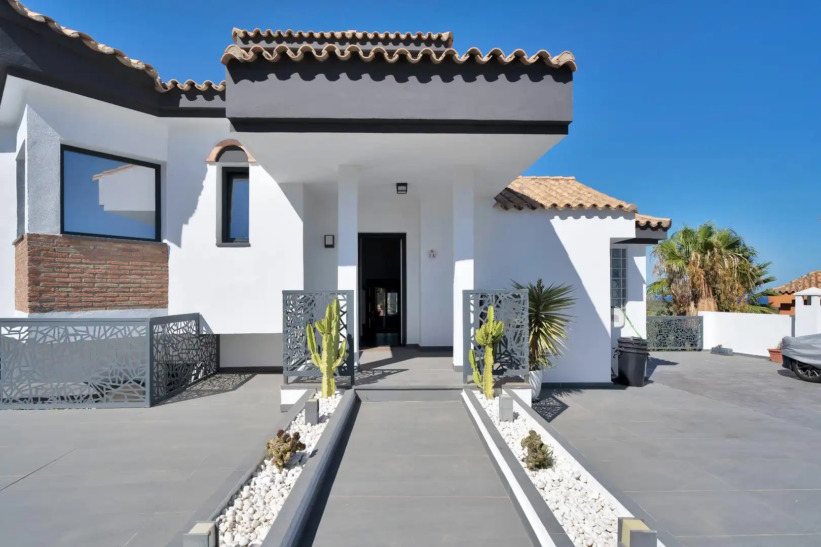 Casa o chalet en venta en La Alcaidesa con Terraza, Trastero y Piscina