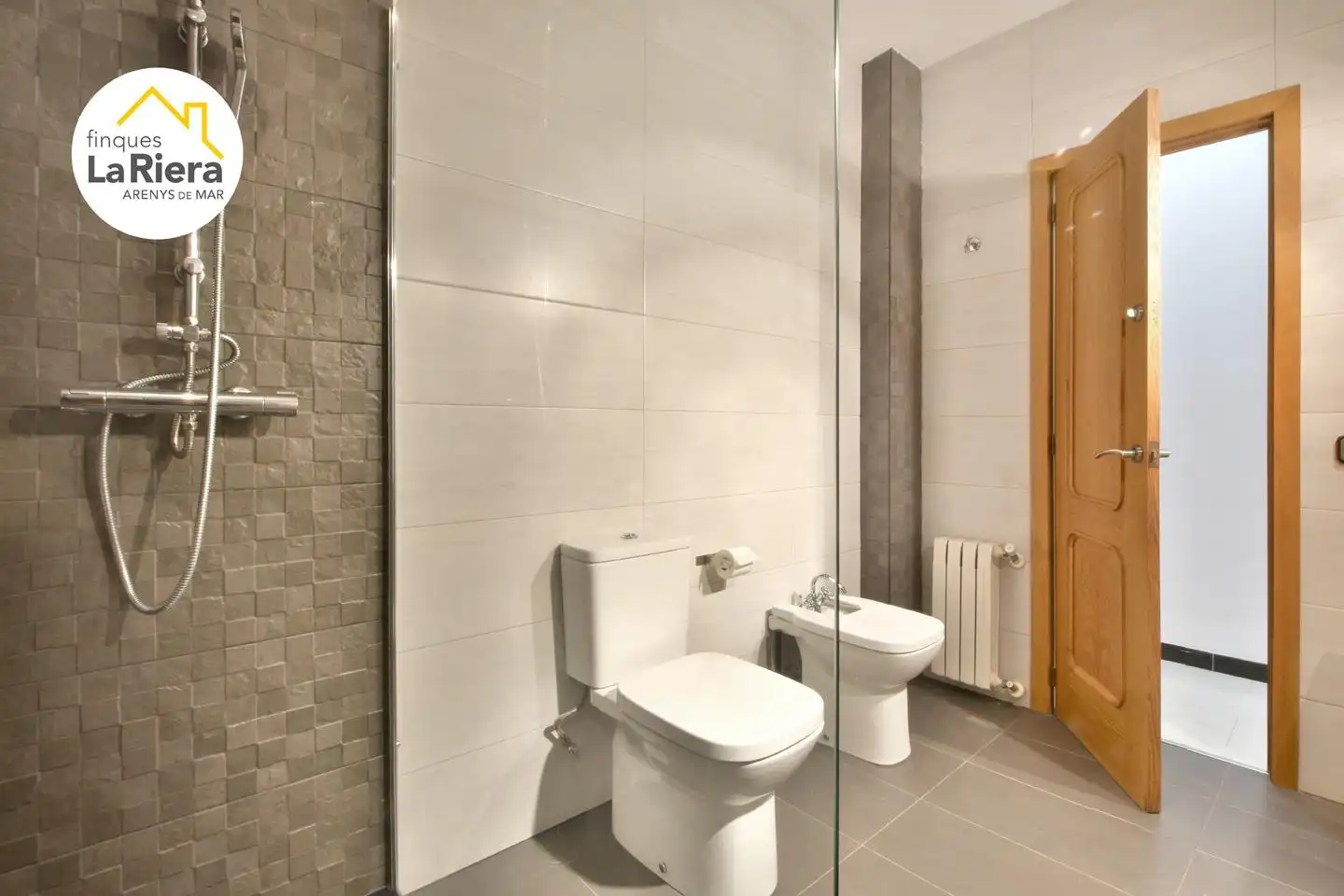 Badezimmer von Haus oder Chalet zum Verkauf in Arenys de Munt mit Klimaanlage, Heizung und Privatgarten