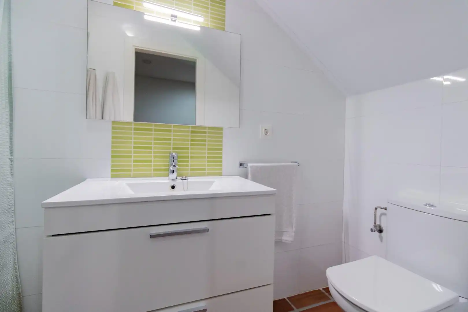 Bathroom of Houses for sale in Quart de Poblet