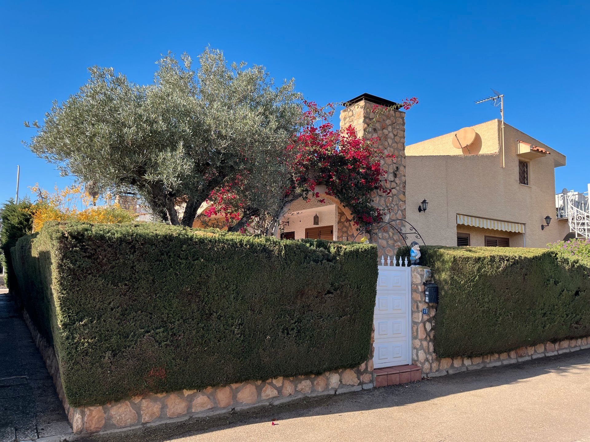 Exterior view of Single-family semi-detached for sale in Orihuela  with Private garden, Terrace and Furnished