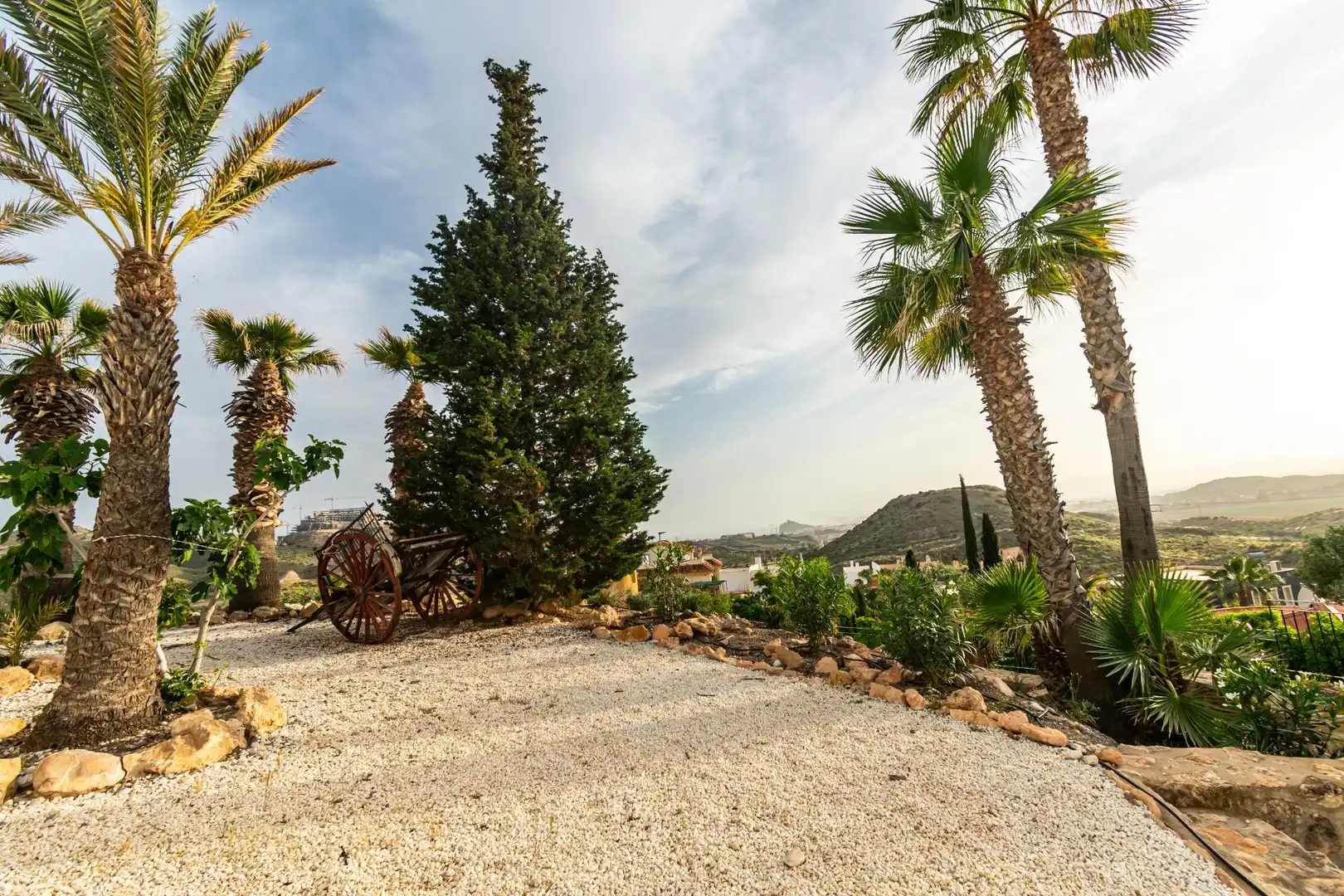 Vista exterior de Casa o xalet en venda en Águilas amb Aire condicionat, Jardí privat i Terrassa