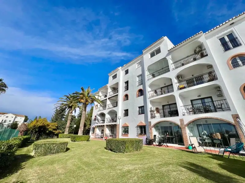 Exterior view of Flat for sale in Mijas  with Air Conditioner, Terrace and Swimming Pool