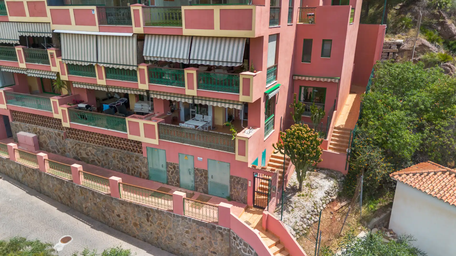 Vista exterior de Pis en venda en Fuengirola amb Aire condicionat, Terrassa i Moblat