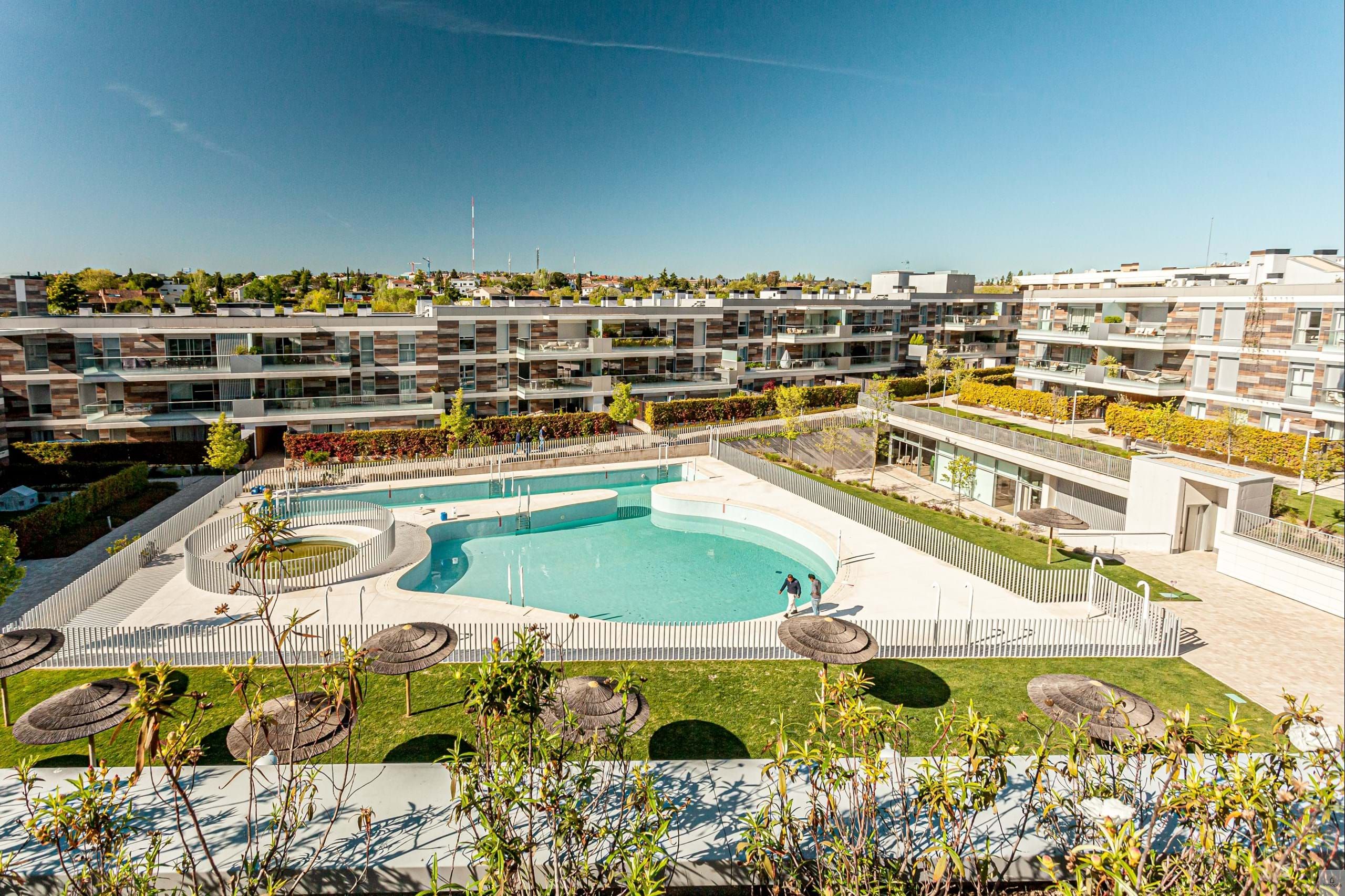 Swimming pool of Flat for sale in Las Rozas de Madrid  with Air Conditioner, Heating and Terrace