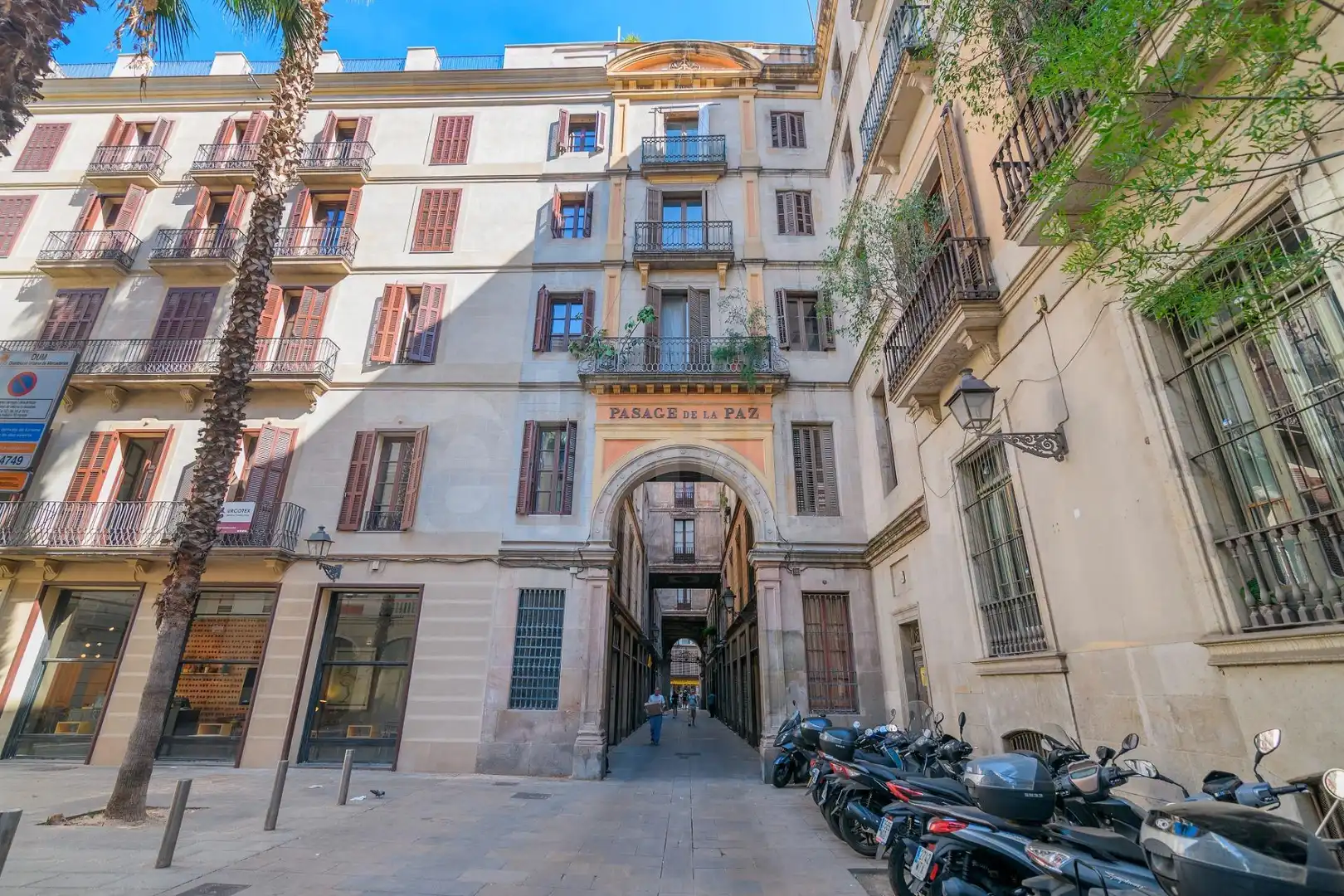 Vista exterior de Pis en venda en Barcelona amb Calefacció, Traster i Balcó