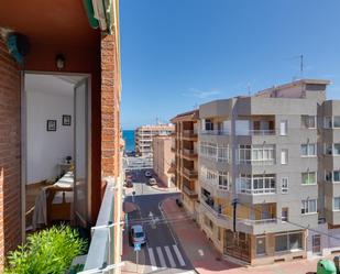 Vista exterior de Apartament de lloguer en Torrevieja amb Aire condicionat i Terrassa