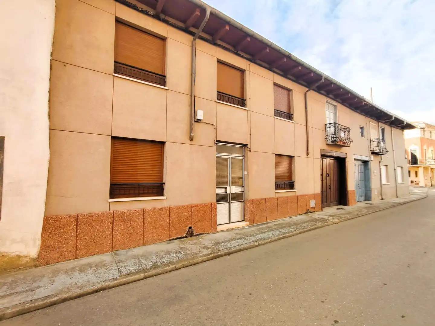 Vista exterior de Finca rústica en venda en Villarejo de Órbigo amb Calefacció