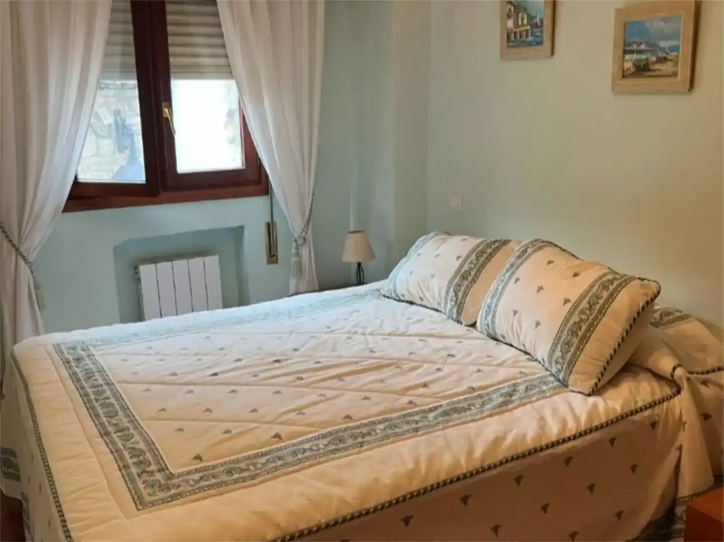 Habitación de Piso en venta en Castro-Urdiales con Parquet y Amueblado
