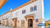 Vista exterior de Casa o xalet en venda en Roda de Berà amb Terrassa i Piscina comunitària