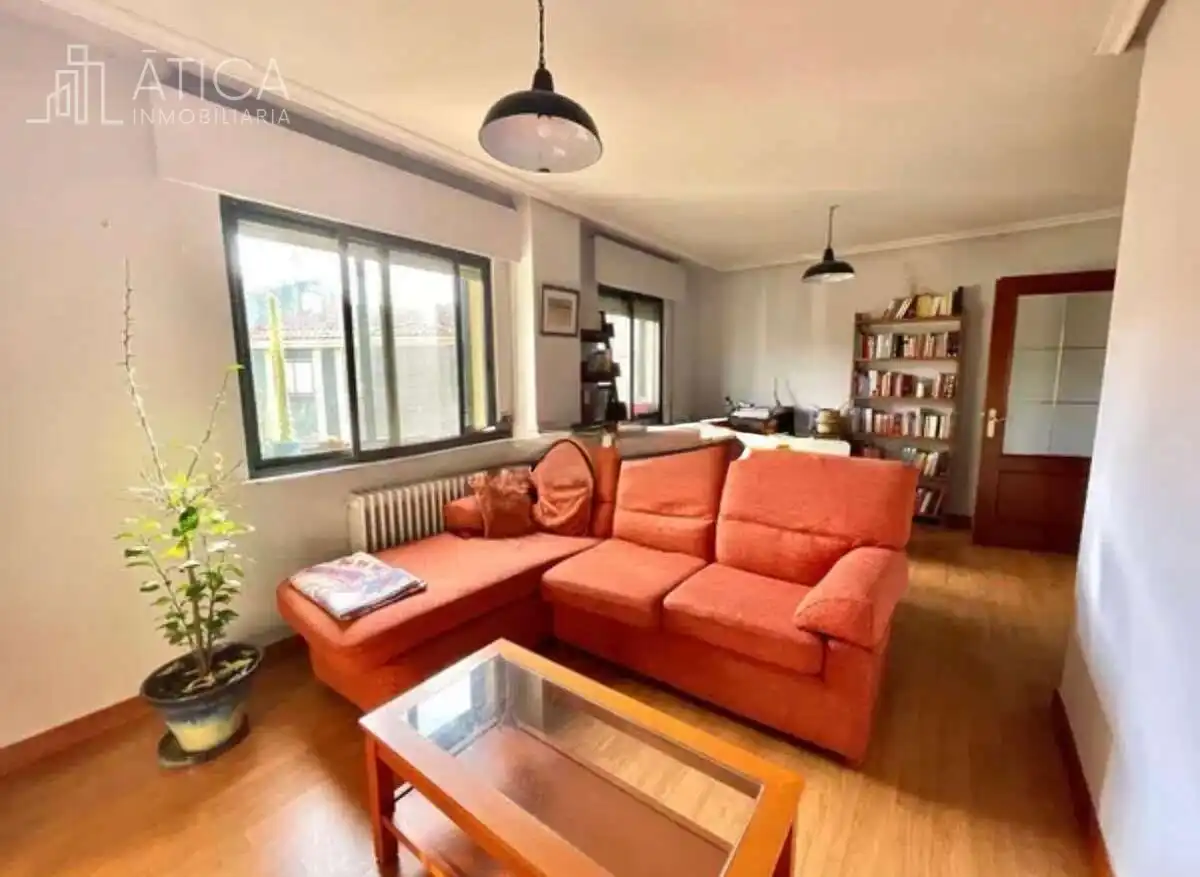 Sala d'estar de Pis per a compartir en Salamanca amb Calefacció, Terrassa i Moblat