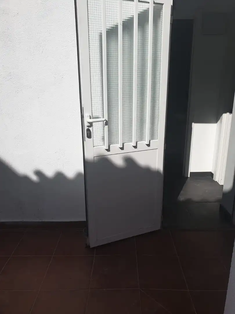 Exterior view of Flat for rent in Parla  with Washing machine