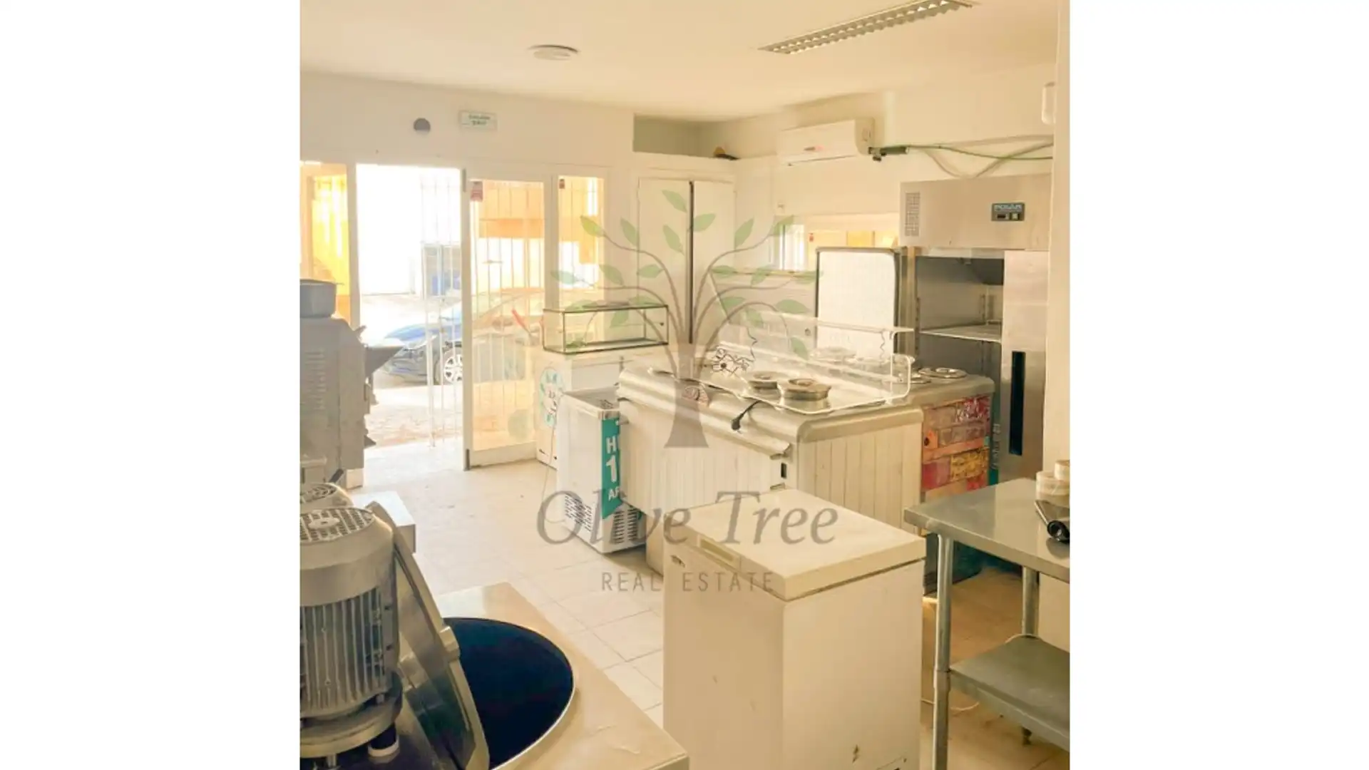 Local en traspaso en Calle De Buscastell, S'Eixample - Can Misses