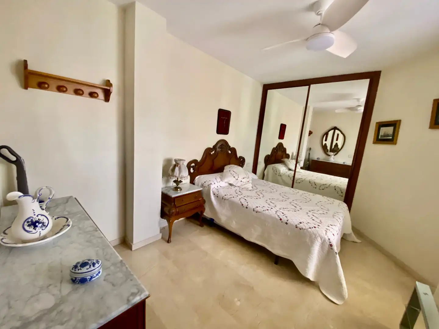 Habitación de Piso en venta en Marbella con Aire acondicionado, Amueblado y Horno