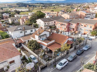 Exterior view of House or chalet for sale in Parets del Vallès  with Air Conditioner, Heating and Private garden