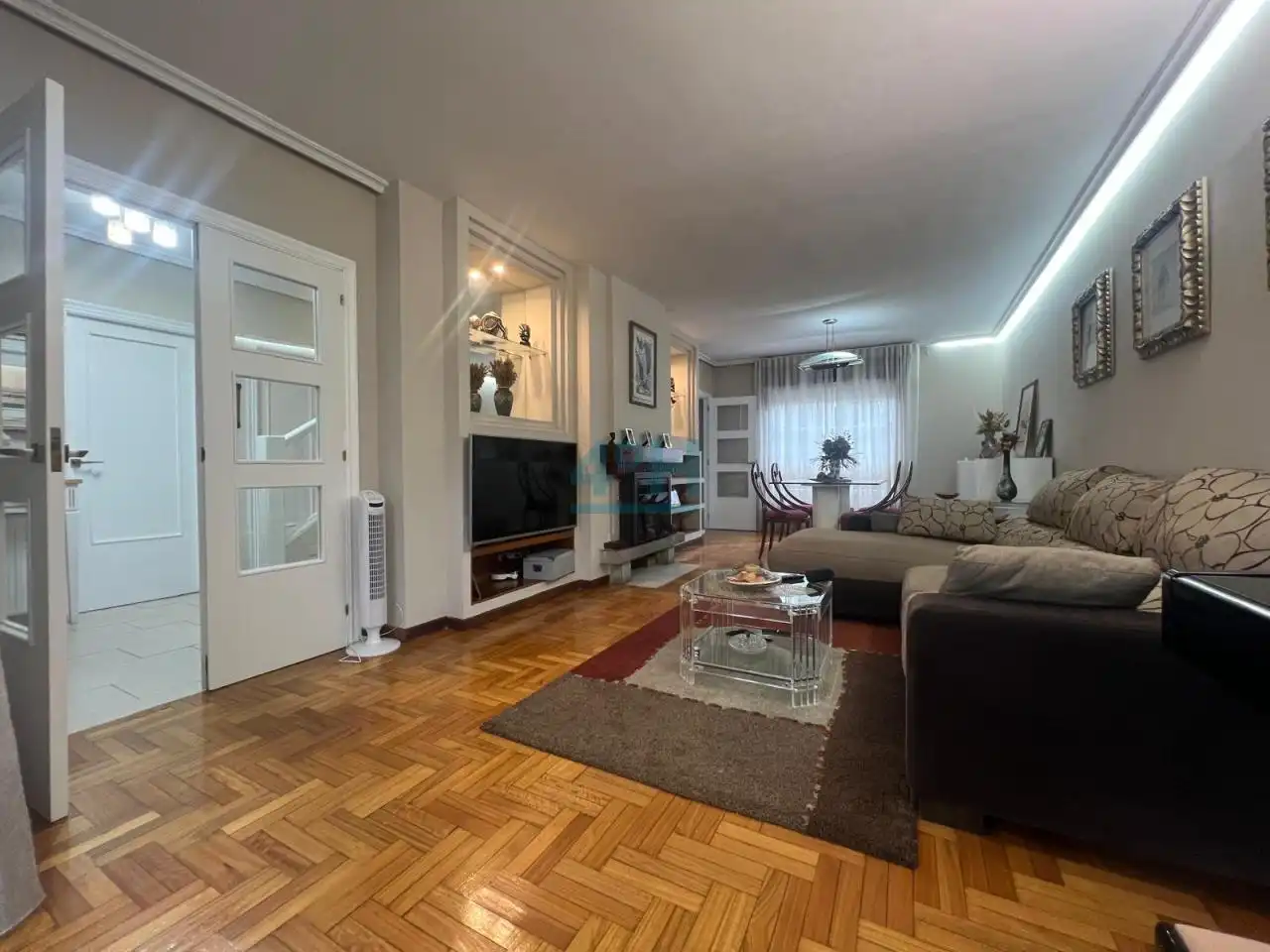 Sala de estar de Casa adosada en venta en Ourense Capital  con Calefacción, Jardín privado y Parquet