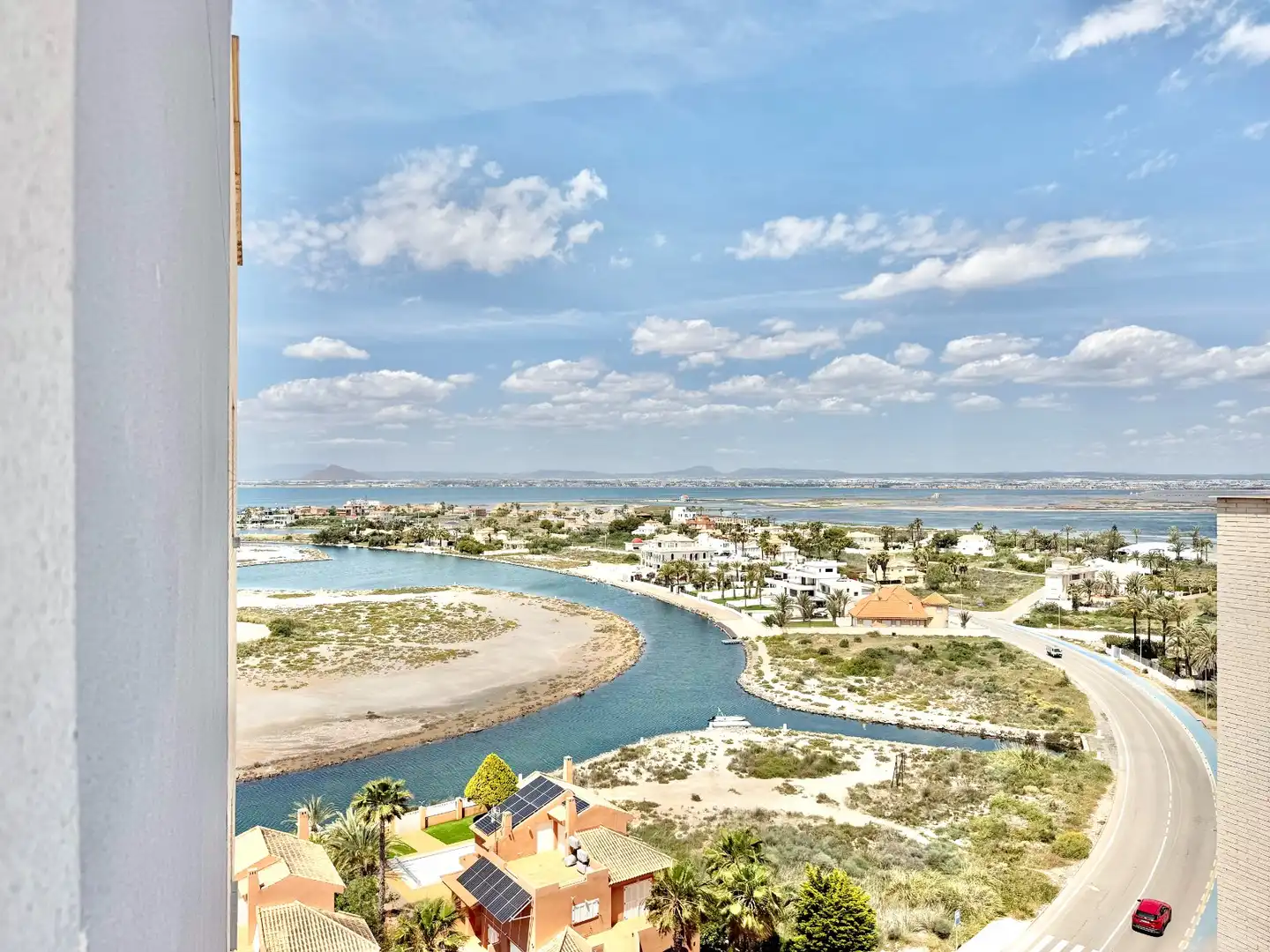 Vista exterior de Ático en venta en La Manga del Mar Menor con Aire acondicionado, Terraza y Trastero