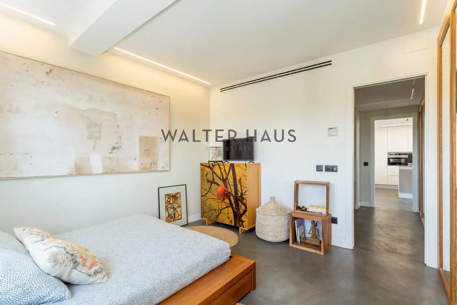 Bedroom of Flat for sale in Madrid  with Air Conditioner, Heating and Storage room