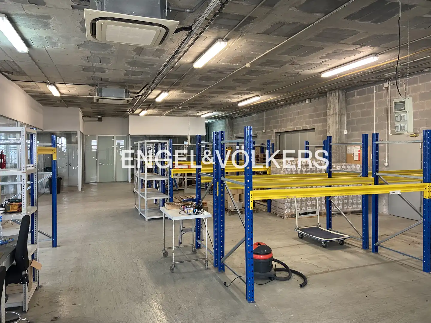 Nau industrial en venda en L'Hospitalet de Llobregat