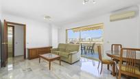 Sala d'estar de Apartament en venda en Fuengirola amb Terrassa