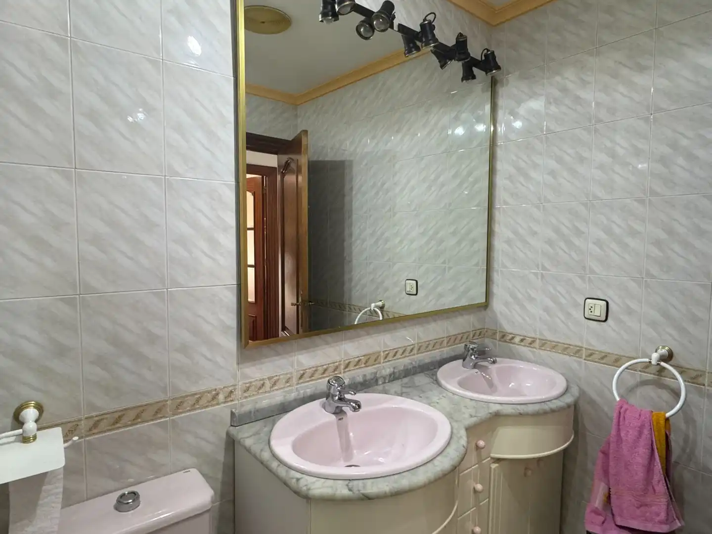 Baño de Piso en venta en Almería con Aire acondicionado, Trastero y Amueblado