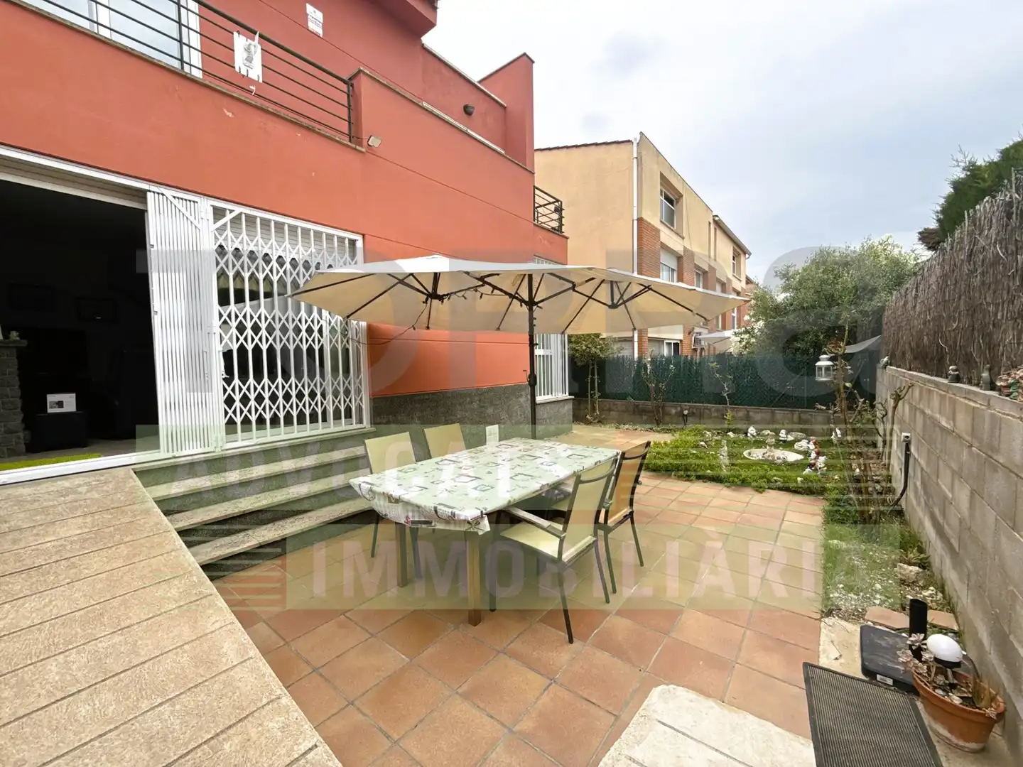 Casa pareada con terraza en venta en Carrer de Josep Tarradellas, imagen 16