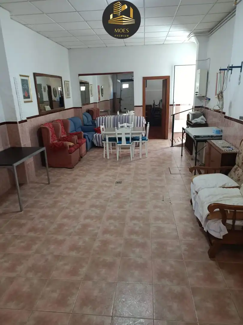 Piso con ascensor en venta en Martos