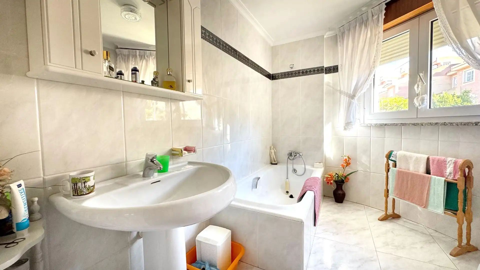 Baño de Casa o chalet en venta en L'Alfàs del Pi con Piscina