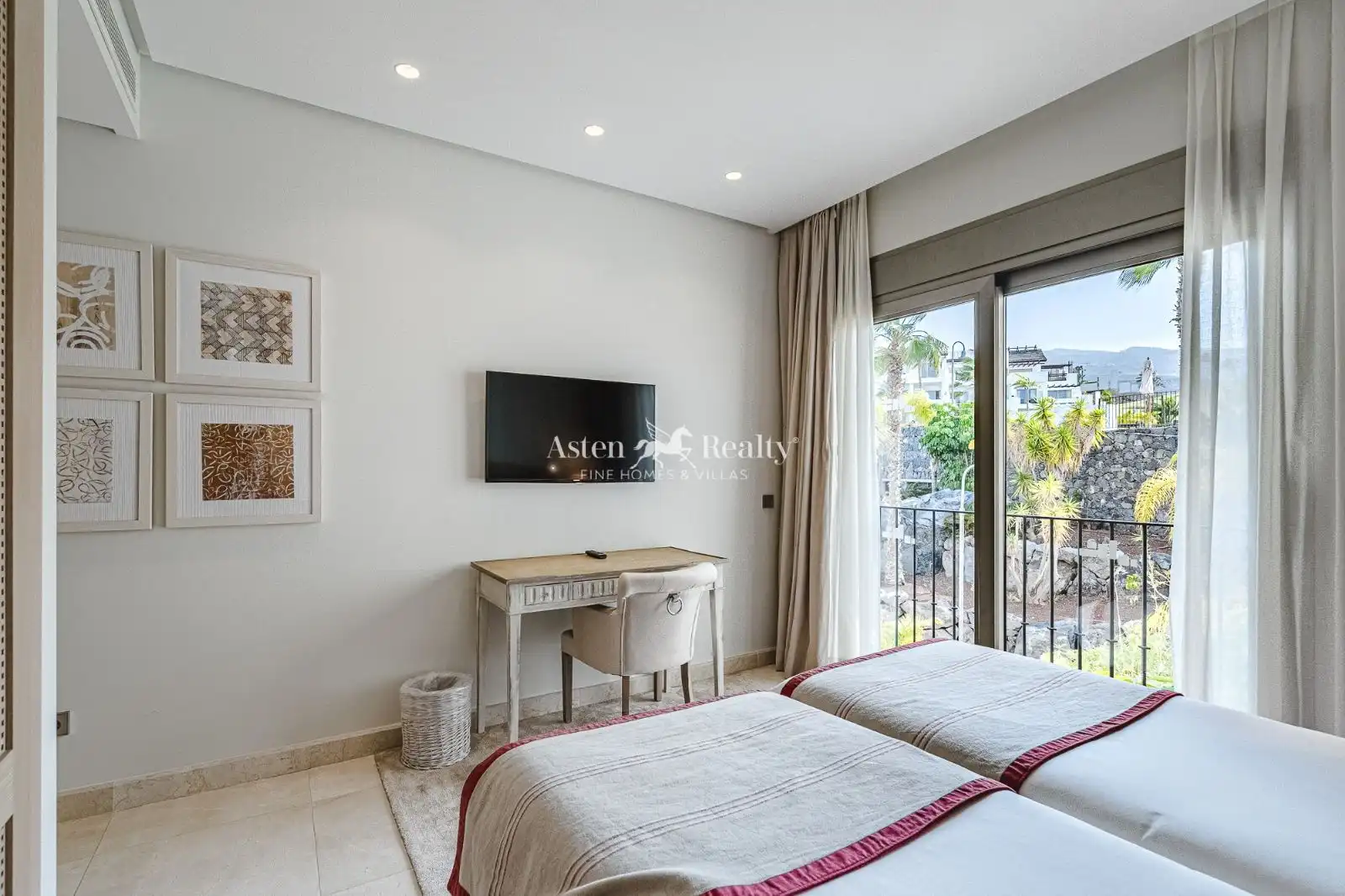 Habitación de Apartamento en venta en Guía de Isora con Aire acondicionado, Terraza y Trastero