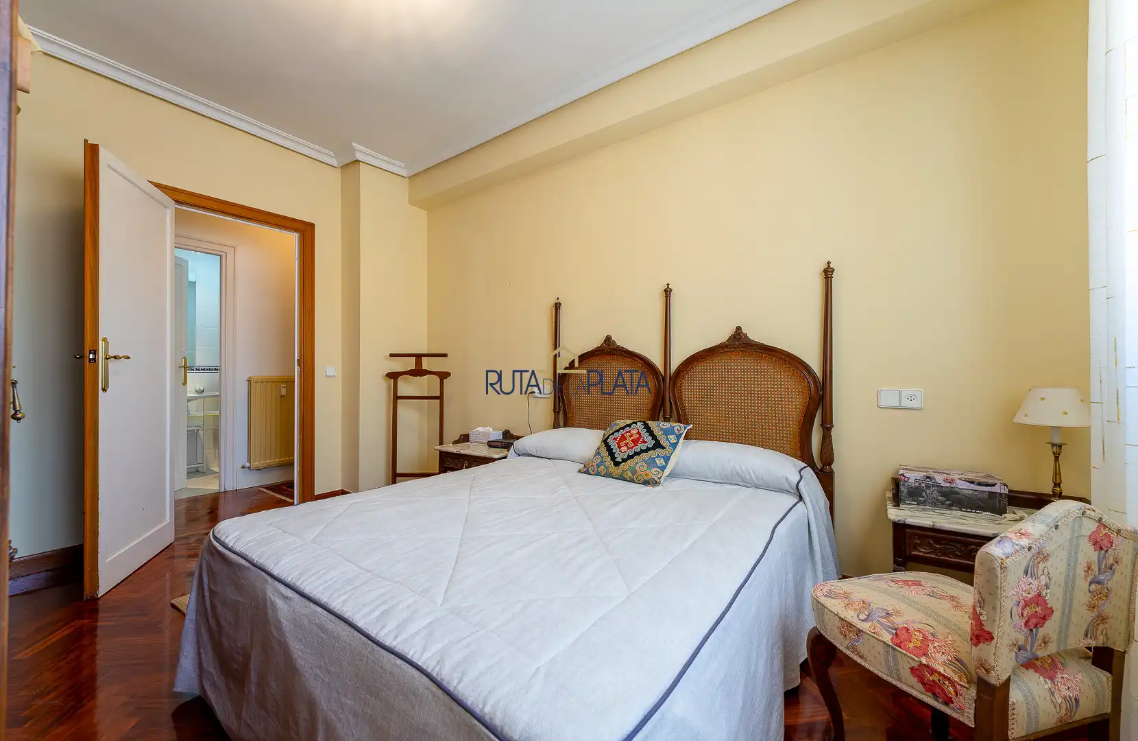 Bedroom of Attic for sale in Zamora Capital   with Air Conditioner, Heating and Parquet flooring
