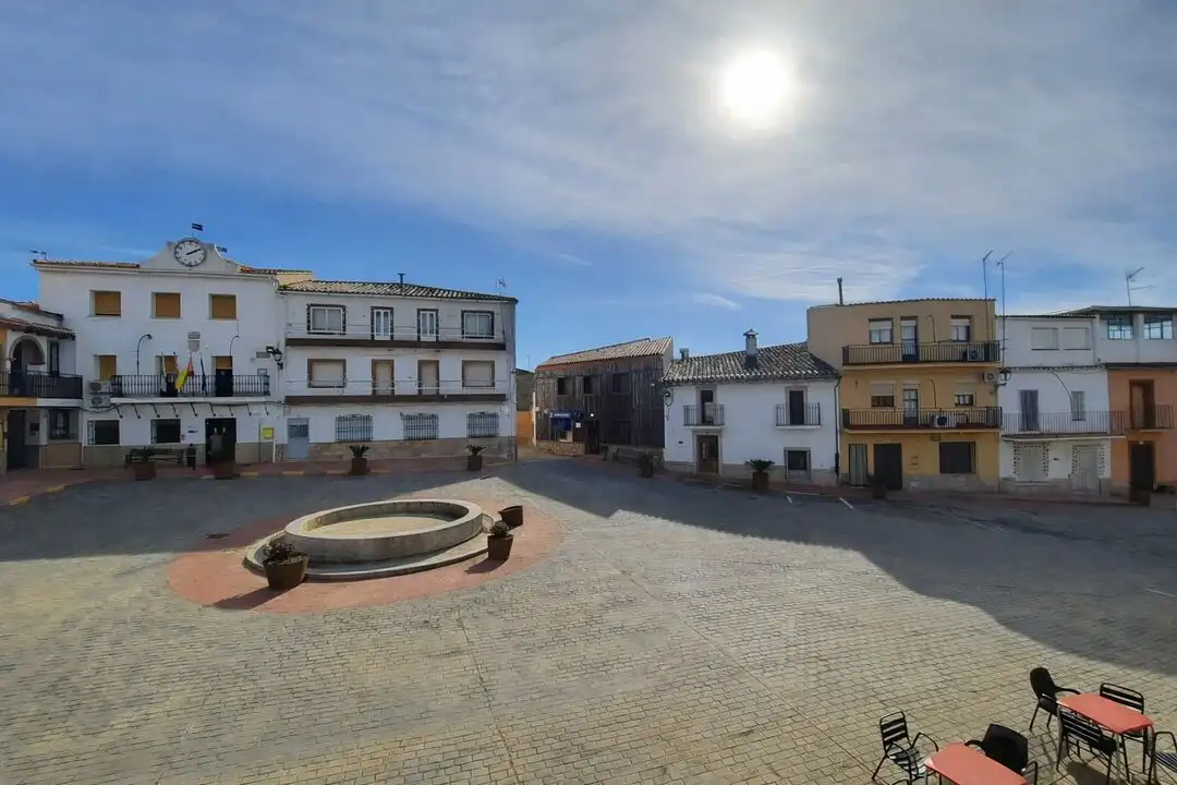 Außenansicht von Haus oder Chalet zum Verkauf in Alía mit Abstellraum und Balkon